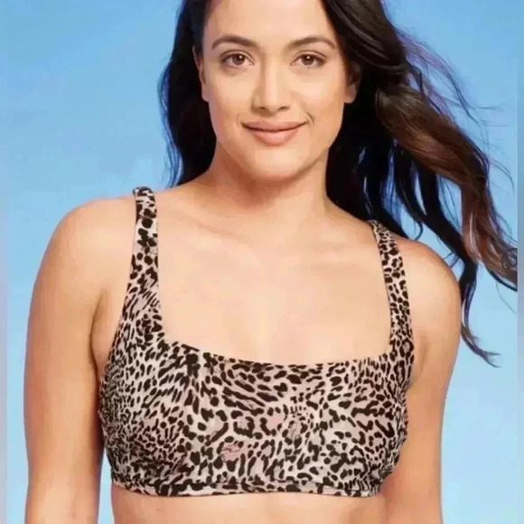 🆕Leopard Print Bikini Top - Picture 1 of 13